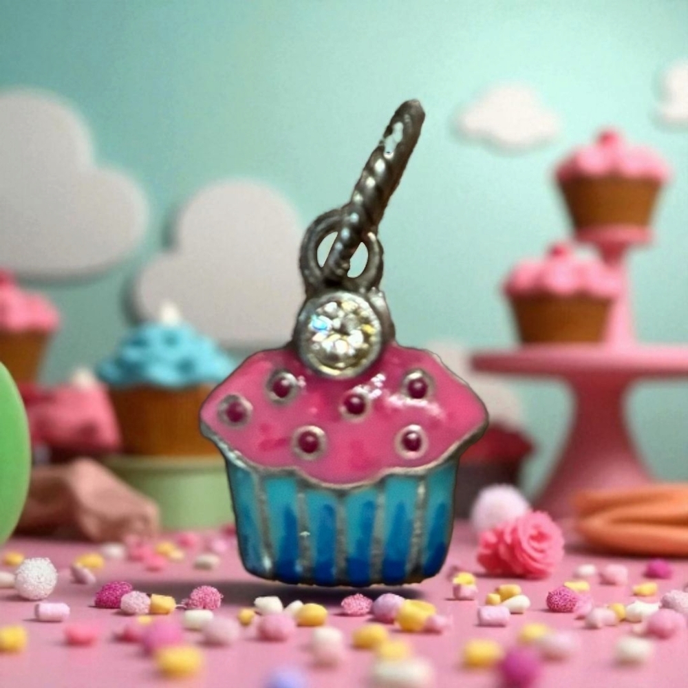 Brighton Cupcake Charm